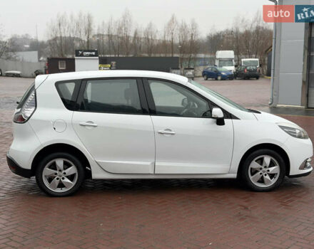 Белый Рено Сценик, объемом двигателя 1.6 л и пробегом 260 тыс. км за 7950 $, фото 12 на Automoto.ua