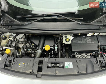 Белый Рено Сценик, объемом двигателя 1.46 л и пробегом 289 тыс. км за 6300 $, фото 6 на Automoto.ua