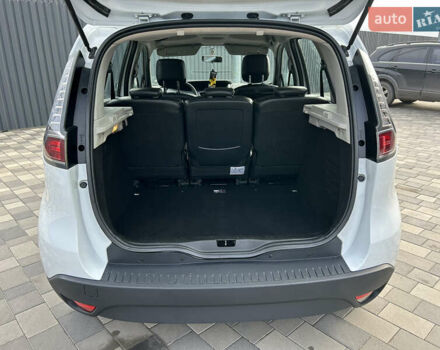 Белый Рено Сценик, объемом двигателя 1.5 л и пробегом 148 тыс. км за 8400 $, фото 47 на Automoto.ua