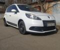 Белый Рено Сценик, объемом двигателя 1.46 л и пробегом 400 тыс. км за 7000 $, фото 1 на Automoto.ua
