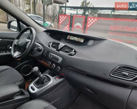 Белый Рено Сценик, объемом двигателя 1.5 л и пробегом 223 тыс. км за 8400 $, фото 37 на Automoto.ua