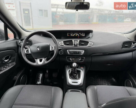 Белый Рено Сценик, объемом двигателя 1.6 л и пробегом 260 тыс. км за 7950 $, фото 48 на Automoto.ua