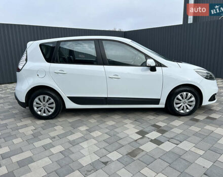 Белый Рено Сценик, объемом двигателя 1.5 л и пробегом 148 тыс. км за 8400 $, фото 2 на Automoto.ua