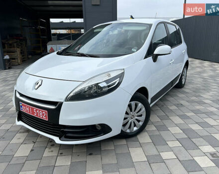 Белый Рено Сценик, объемом двигателя 1.5 л и пробегом 148 тыс. км за 8400 $, фото 104 на Automoto.ua