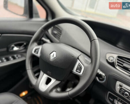 Белый Рено Сценик, объемом двигателя 1.6 л и пробегом 260 тыс. км за 7950 $, фото 63 на Automoto.ua