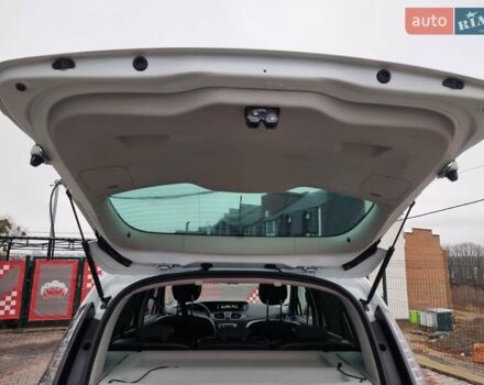 Белый Рено Сценик, объемом двигателя 1.5 л и пробегом 223 тыс. км за 8400 $, фото 26 на Automoto.ua