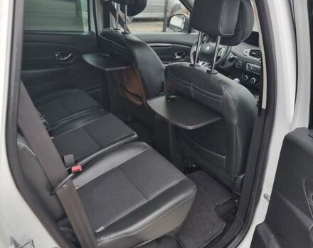 Белый Рено Сценик, объемом двигателя 1.5 л и пробегом 223 тыс. км за 8400 $, фото 29 на Automoto.ua