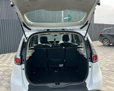 Белый Рено Сценик, объемом двигателя 1.5 л и пробегом 148 тыс. км за 8400 $, фото 45 на Automoto.ua