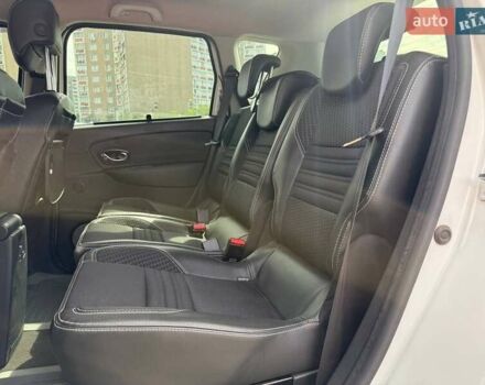 Белый Рено Сценик, объемом двигателя 1.46 л и пробегом 235 тыс. км за 8790 $, фото 9 на Automoto.ua