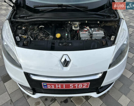 Белый Рено Сценик, объемом двигателя 1.5 л и пробегом 148 тыс. км за 8400 $, фото 28 на Automoto.ua