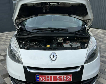 Белый Рено Сценик, объемом двигателя 1.5 л и пробегом 148 тыс. км за 8400 $, фото 27 на Automoto.ua