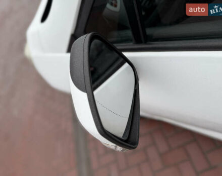 Белый Рено Сценик, объемом двигателя 1.6 л и пробегом 260 тыс. км за 7950 $, фото 21 на Automoto.ua