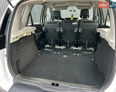 Белый Рено Сценик, объемом двигателя 1.5 л и пробегом 148 тыс. км за 8400 $, фото 56 на Automoto.ua