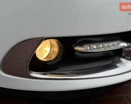 Белый Рено Сценик, объемом двигателя 1.6 л и пробегом 260 тыс. км за 7950 $, фото 16 на Automoto.ua