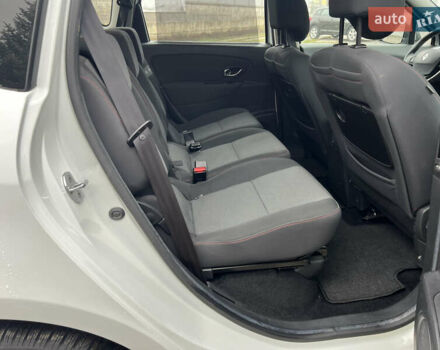 Белый Рено Сценик, объемом двигателя 1.46 л и пробегом 190 тыс. км за 9750 $, фото 32 на Automoto.ua