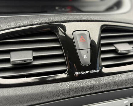 Белый Рено Сценик, объемом двигателя 1.6 л и пробегом 260 тыс. км за 7950 $, фото 35 на Automoto.ua