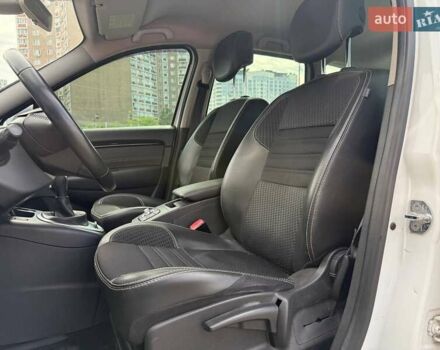 Белый Рено Сценик, объемом двигателя 1.46 л и пробегом 235 тыс. км за 8790 $, фото 8 на Automoto.ua