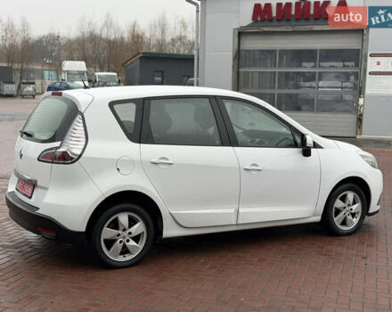 Белый Рено Сценик, объемом двигателя 1.6 л и пробегом 260 тыс. км за 7950 $, фото 11 на Automoto.ua