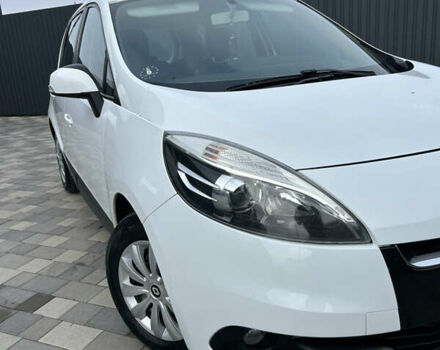 Белый Рено Сценик, объемом двигателя 1.5 л и пробегом 148 тыс. км за 8400 $, фото 118 на Automoto.ua