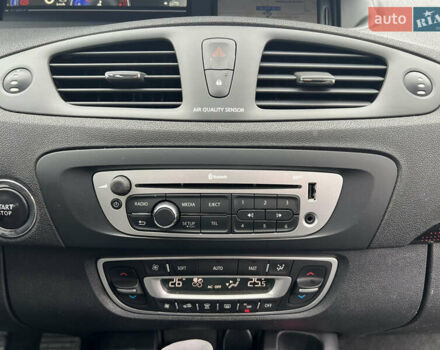 Белый Рено Сценик, объемом двигателя 1.46 л и пробегом 190 тыс. км за 9750 $, фото 43 на Automoto.ua