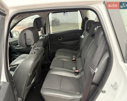 Белый Рено Сценик, объемом двигателя 1.6 л и пробегом 260 тыс. км за 7950 $, фото 39 на Automoto.ua