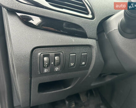 Білий Рено Сценік, об'ємом двигуна 1.46 л та пробігом 265 тис. км за 6550 $, фото 30 на Automoto.ua