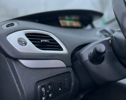 Белый Рено Сценик, объемом двигателя 1.46 л и пробегом 234 тыс. км за 7200 $, фото 13 на Automoto.ua