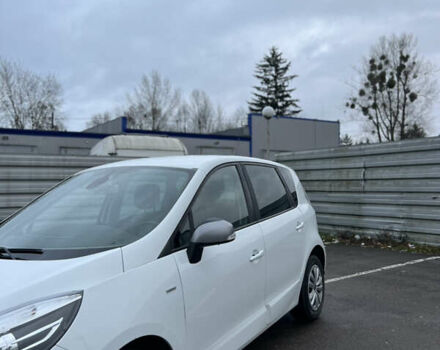 Белый Рено Сценик, объемом двигателя 1.46 л и пробегом 234 тыс. км за 7200 $, фото 2 на Automoto.ua