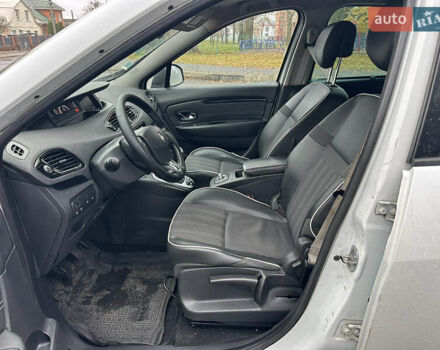 Білий Рено Сценік, об'ємом двигуна 1.46 л та пробігом 265 тис. км за 6550 $, фото 29 на Automoto.ua