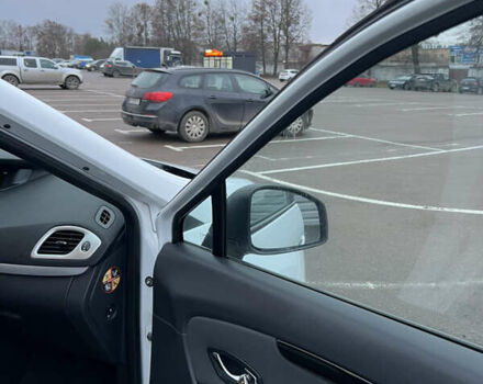 Белый Рено Сценик, объемом двигателя 1.46 л и пробегом 234 тыс. км за 7200 $, фото 25 на Automoto.ua