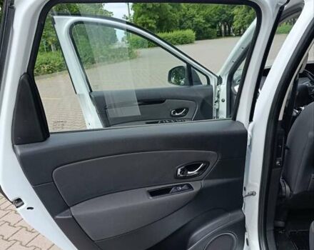 Белый Рено Сценик, объемом двигателя 1.46 л и пробегом 258 тыс. км за 8700 $, фото 9 на Automoto.ua