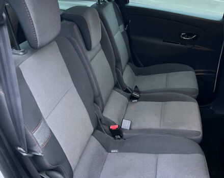 Белый Рено Сценик, объемом двигателя 1.46 л и пробегом 234 тыс. км за 7200 $, фото 23 на Automoto.ua