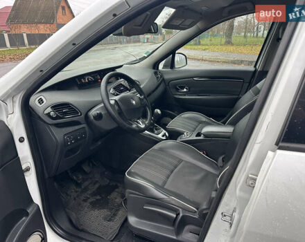 Білий Рено Сценік, об'ємом двигуна 1.46 л та пробігом 265 тис. км за 6550 $, фото 28 на Automoto.ua
