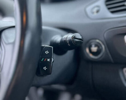 Белый Рено Сценик, объемом двигателя 1.46 л и пробегом 234 тыс. км за 7200 $, фото 15 на Automoto.ua