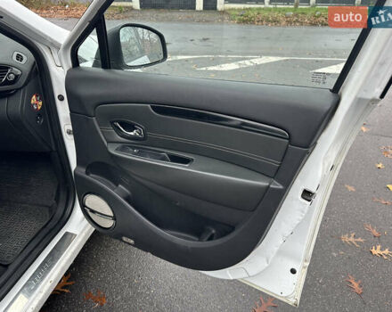 Білий Рено Сценік, об'ємом двигуна 1.46 л та пробігом 265 тис. км за 6550 $, фото 38 на Automoto.ua