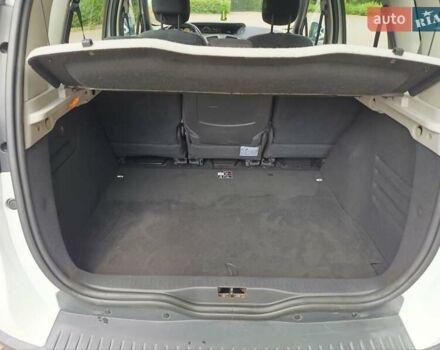 Белый Рено Сценик, объемом двигателя 1.46 л и пробегом 258 тыс. км за 8700 $, фото 12 на Automoto.ua