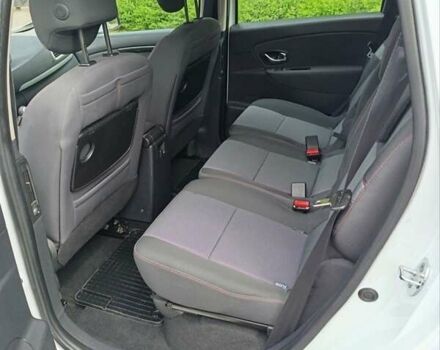 Белый Рено Сценик, объемом двигателя 1.46 л и пробегом 258 тыс. км за 8700 $, фото 7 на Automoto.ua