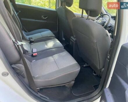 Білий Рено Сценік, об'ємом двигуна 1.46 л та пробігом 235 тис. км за 7600 $, фото 7 на Automoto.ua