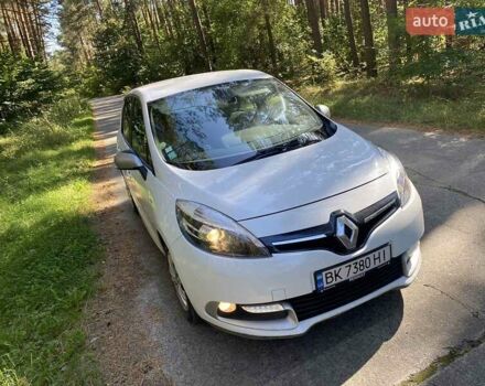 Білий Рено Сценік, об'ємом двигуна 1.46 л та пробігом 235 тис. км за 7600 $, фото 1 на Automoto.ua