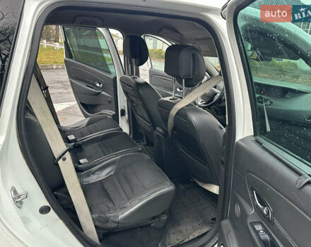 Білий Рено Сценік, об'ємом двигуна 1.46 л та пробігом 265 тис. км за 6550 $, фото 39 на Automoto.ua
