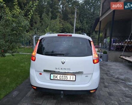 Рено Сценик 2014 в Ровно на Automoto.ua Белый Рено Сценик, объемом двигателя 1.5 л и пробегом 220 тыс. км за 11800 $, фото 3 на Automoto.ua