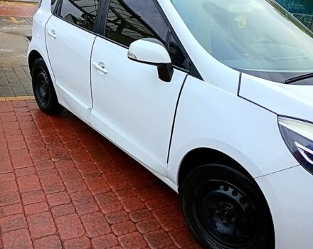 Рено Сценик 2014 в Полтаве на Automoto.ua Белый Рено Сценик, объемом двигателя 1.5 л и пробегом 177 тыс. км за 7800 $, фото 3 на Automoto.ua
