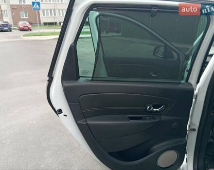 Белый Рено Сценик, объемом двигателя 1.5 л и пробегом 265 тыс. км за 6400 $, фото 14 на Automoto.ua