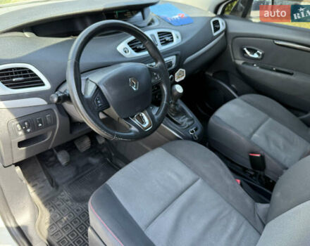 Белый Рено Сценик, объемом двигателя 1.46 л и пробегом 215 тыс. км за 7700 $, фото 48 на Automoto.ua