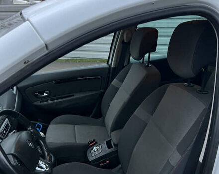 Белый Рено Сценик, объемом двигателя 1.46 л и пробегом 234 тыс. км за 7200 $, фото 18 на Automoto.ua