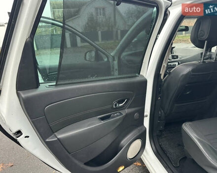 Білий Рено Сценік, об'ємом двигуна 1.46 л та пробігом 265 тис. км за 6550 $, фото 33 на Automoto.ua