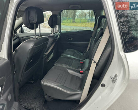 Білий Рено Сценік, об'ємом двигуна 1.46 л та пробігом 265 тис. км за 6550 $, фото 32 на Automoto.ua