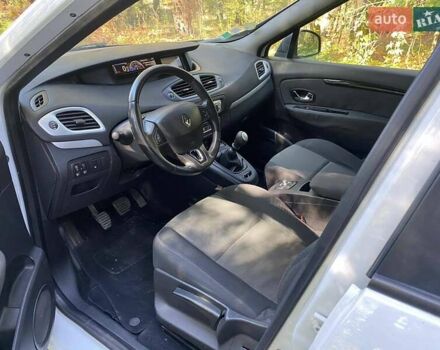 Білий Рено Сценік, об'ємом двигуна 1.46 л та пробігом 235 тис. км за 7600 $, фото 6 на Automoto.ua