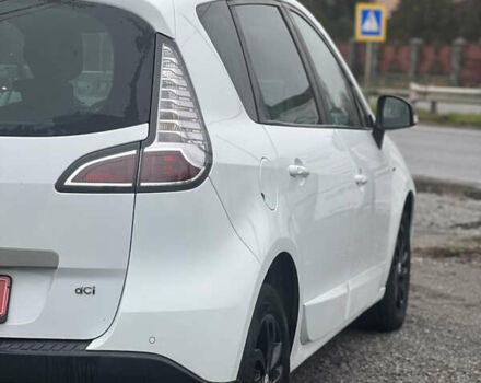 Білий Рено Сценік, об'ємом двигуна 1.46 л та пробігом 221 тис. км за 9700 $, фото 8 на Automoto.ua