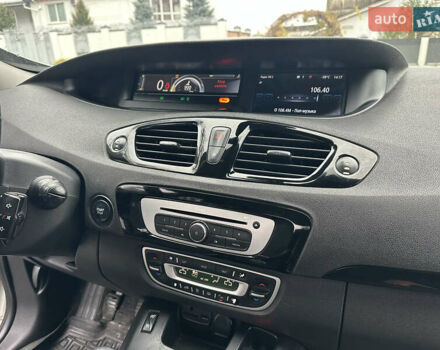 Білий Рено Сценік, об'ємом двигуна 1.46 л та пробігом 265 тис. км за 6550 $, фото 35 на Automoto.ua